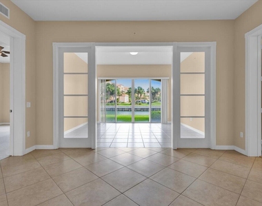 5 E Harbour Isle Dr Drive E - Photo Thumbnail 7