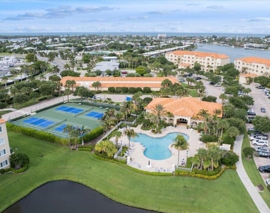 5 E Harbour Isle Dr Drive E - Photo Thumbnail 6