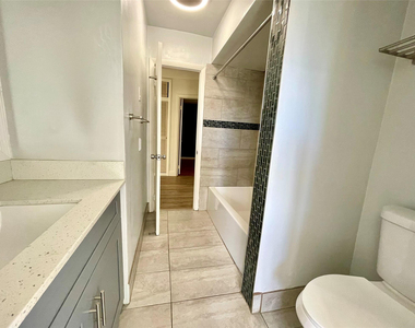 2090 Nw 84th Terrace - Photo Thumbnail 14