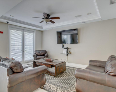 533 Ne 3rd Avenue - Photo Thumbnail 14