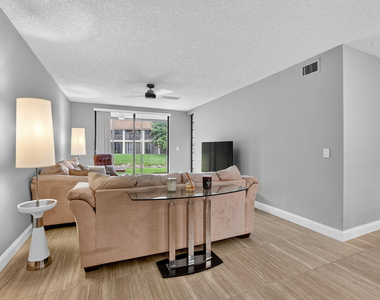 7773 La Mirada Drive - Photo Thumbnail 6