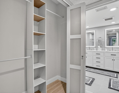 7773 La Mirada Drive - Photo Thumbnail 20
