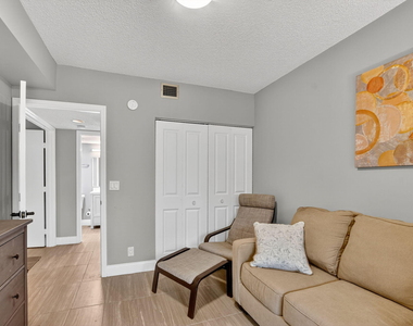 7773 La Mirada Drive - Photo Thumbnail 25