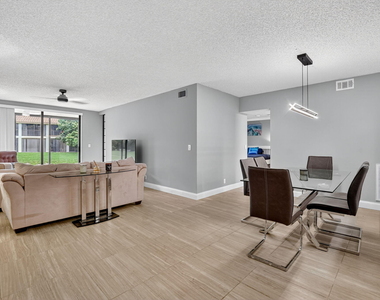 7773 La Mirada Drive - Photo Thumbnail 5
