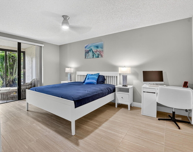7773 La Mirada Drive - Photo Thumbnail 17