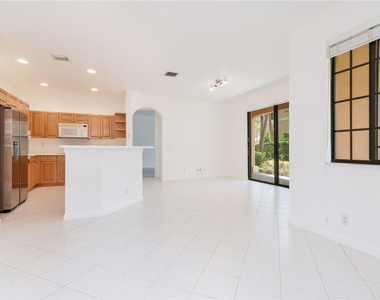 2692 Center Ct Drive - Photo Thumbnail 5