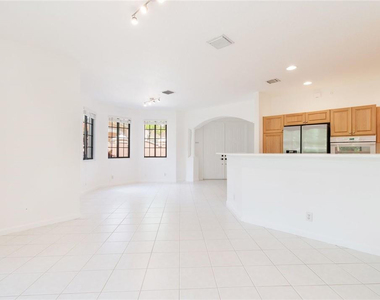 2692 Center Ct Drive - Photo Thumbnail 15