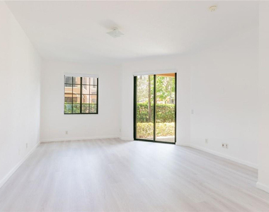 2692 Center Ct Drive - Photo Thumbnail 9