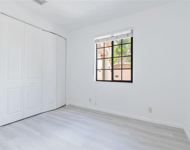 2692 Center Ct Drive - Photo Thumbnail 20