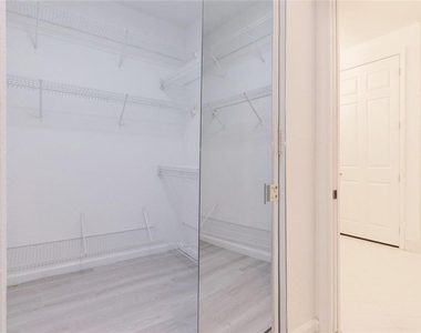 2692 Center Ct Drive - Photo Thumbnail 11