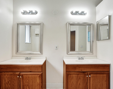 3717 Pebblebrook Manor - Photo Thumbnail 35