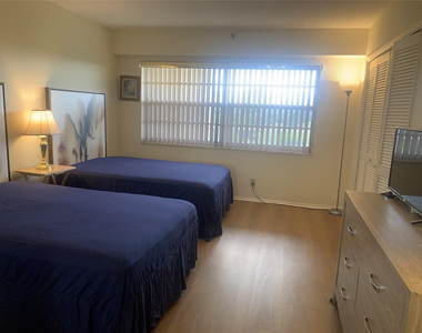 3499 Oaks Way - Photo Thumbnail 5