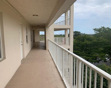 3499 Oaks Way - Photo Thumbnail 21