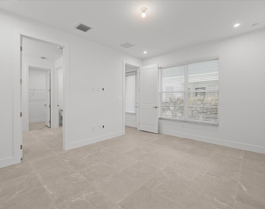 890 Sw Newfield Avenue - Photo Thumbnail 19
