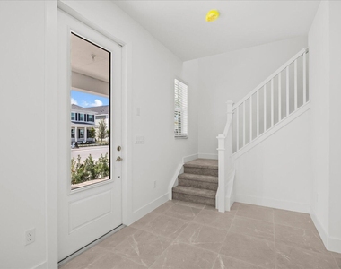 890 Sw Newfield Avenue - Photo Thumbnail 7