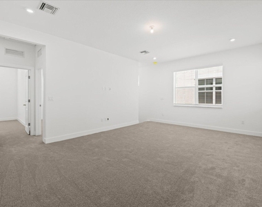 890 Sw Newfield Avenue - Photo Thumbnail 26