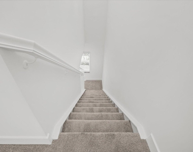 890 Sw Newfield Avenue - Photo Thumbnail 33