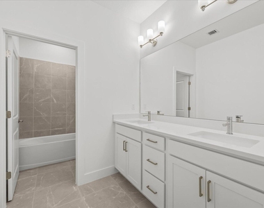 890 Sw Newfield Avenue - Photo Thumbnail 29