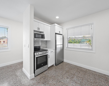 3808 Broadway - Photo Thumbnail 6