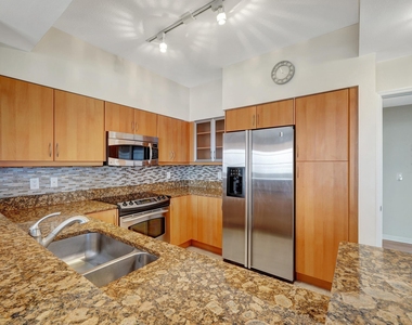 233 S Federal Highway - Photo Thumbnail 9