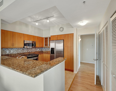 233 S Federal Highway - Photo Thumbnail 10
