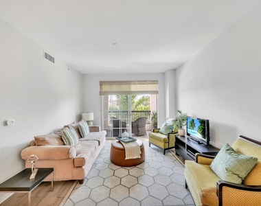233 S Federal Highway - Photo Thumbnail 16