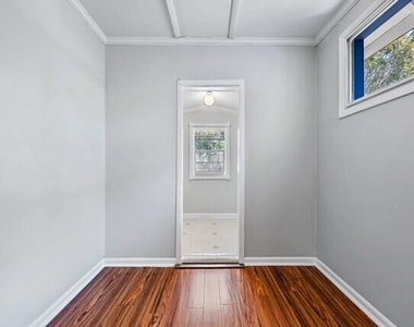 424 51st Street - Photo Thumbnail 8