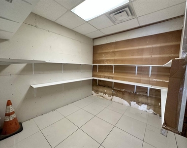 317 White Street - Photo Thumbnail 7