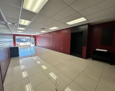 317 White Street - Photo Thumbnail 4