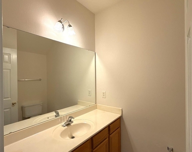 4606 Kingsland Court - Photo Thumbnail 8