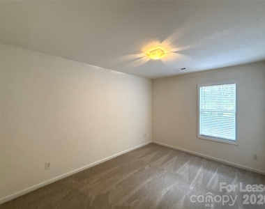 4606 Kingsland Court - Photo Thumbnail 14