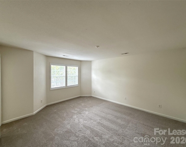 4606 Kingsland Court - Photo Thumbnail 10