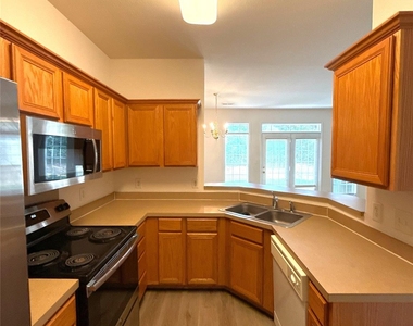 4606 Kingsland Court - Photo Thumbnail 7