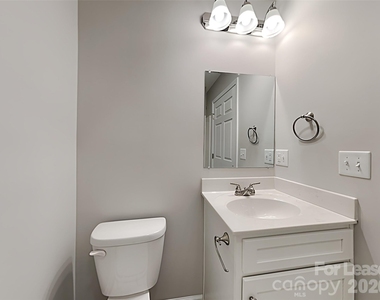 1217 Martin Luther King Jr Avenue - Photo Thumbnail 12