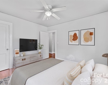 1936 Garibaldi Avenue - Photo Thumbnail 2