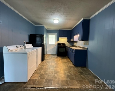 1380 Fairley Avenue - Photo Thumbnail 5