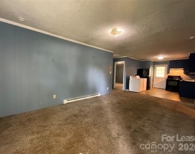 1380 Fairley Avenue - Photo Thumbnail 3
