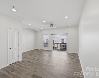 6621 Tor Drive - Photo Thumbnail 2