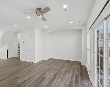 6621 Tor Drive - Photo Thumbnail 8