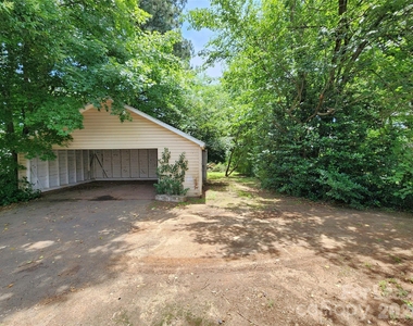 907 S Jackson Street - Photo Thumbnail 12