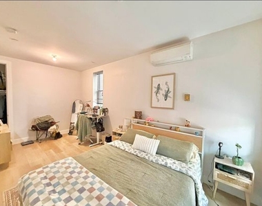 727 Dekalb Avenue - Photo Thumbnail 4