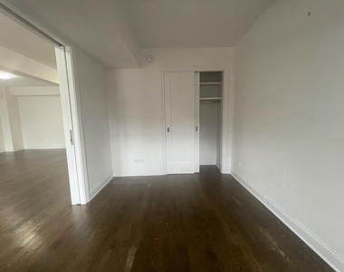 East 57th Street - Photo Thumbnail 15
