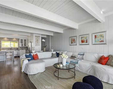 11940 Oceanaire Lane - Photo Thumbnail 10