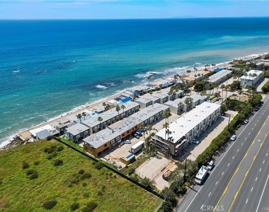 11940 Oceanaire Lane - Photo Thumbnail 30