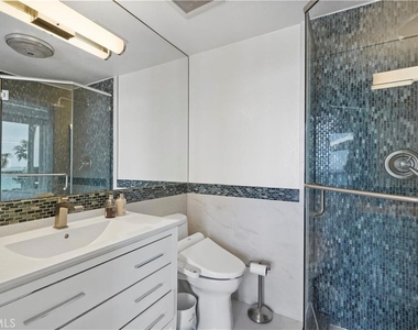11940 Oceanaire Lane - Photo Thumbnail 17