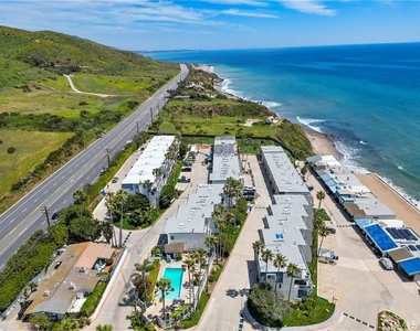 11940 Oceanaire Lane - Photo Thumbnail 32