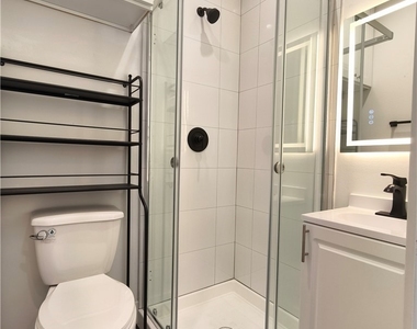 3020 S Normandie Street - Photo Thumbnail 12