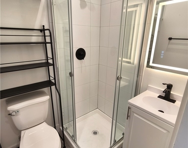 3020 S Normandie Street - Photo Thumbnail 10