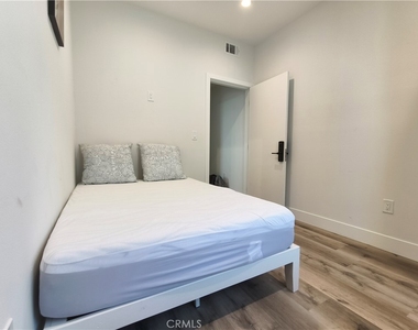 3020 S Normandie Street - Photo Thumbnail 3