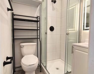 3020 S Normandie Street - Photo Thumbnail 11